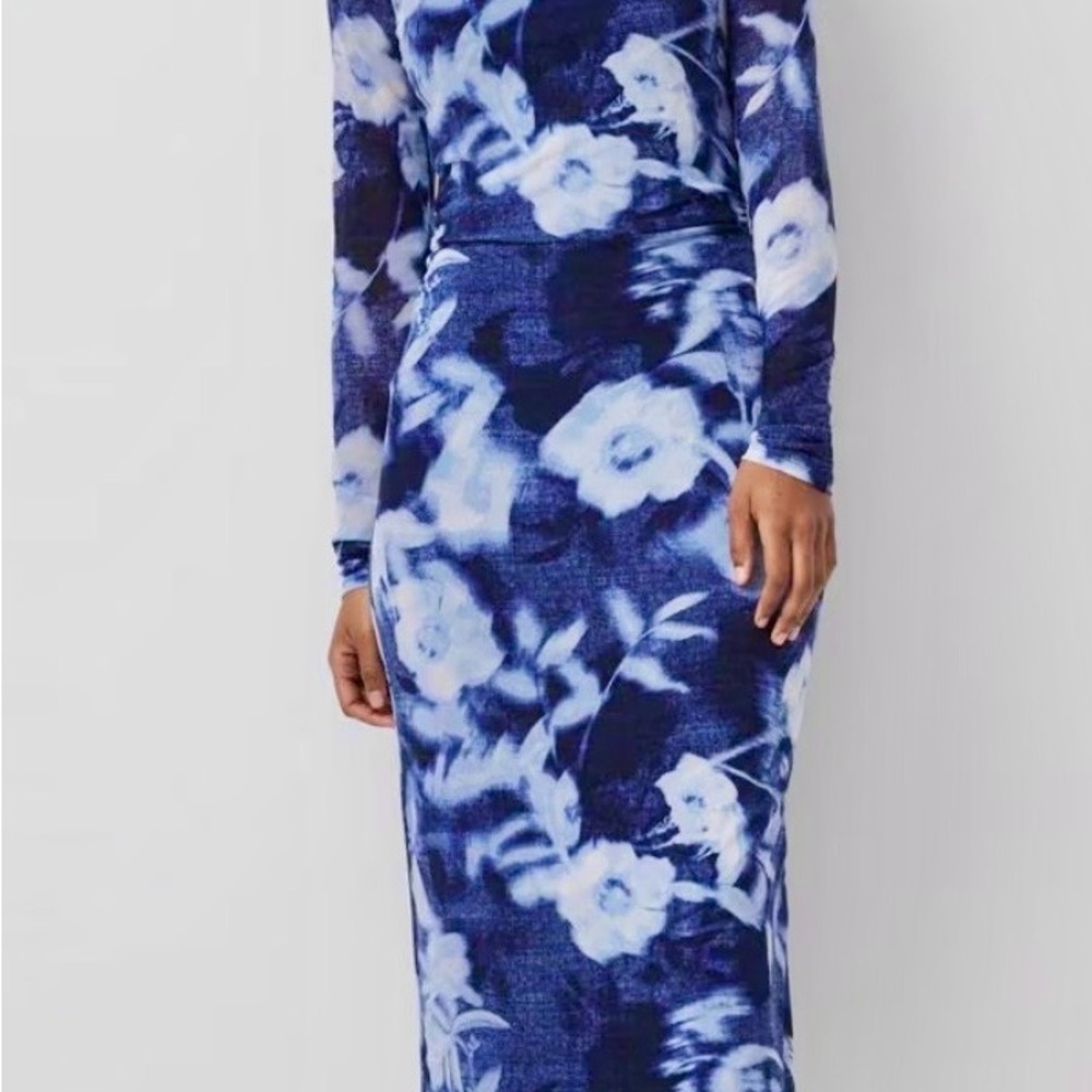 White House Black Market Blue Floral Long Sleeve Dress